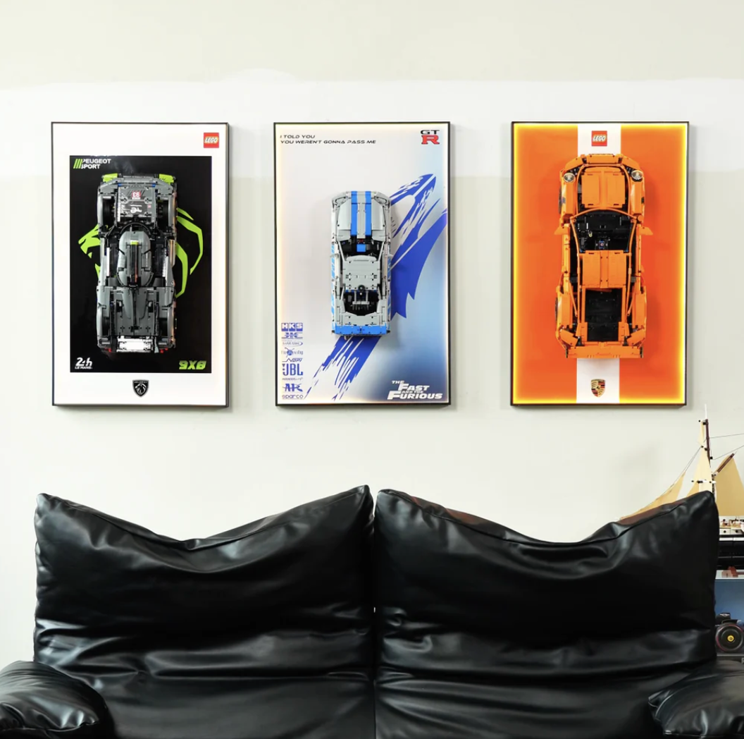 Display-Rahmen für Nissan Skyline GT-R (R34)